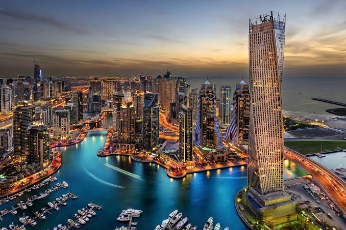 Dubai travel with Burj Khalifa skyline